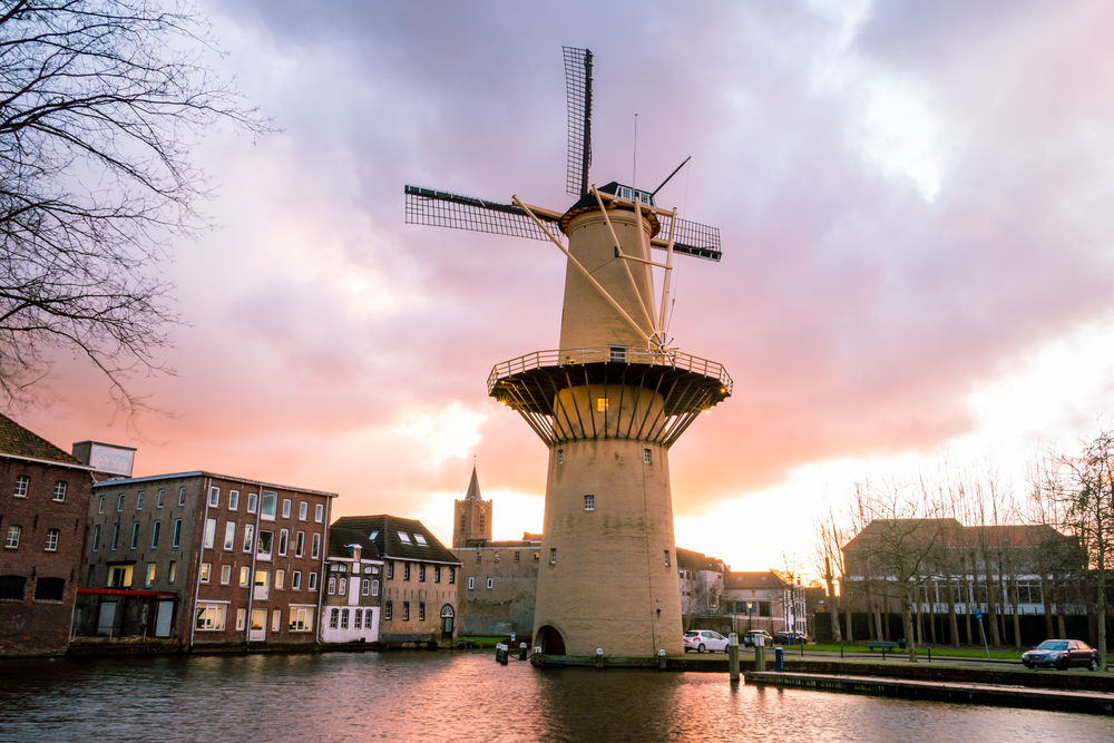 Tallest-windmill-in-Schiedam-the-netherlands